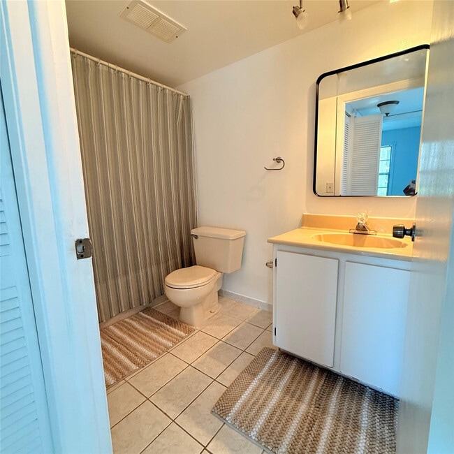 Building Photo - 9466 Boca Cove Cir