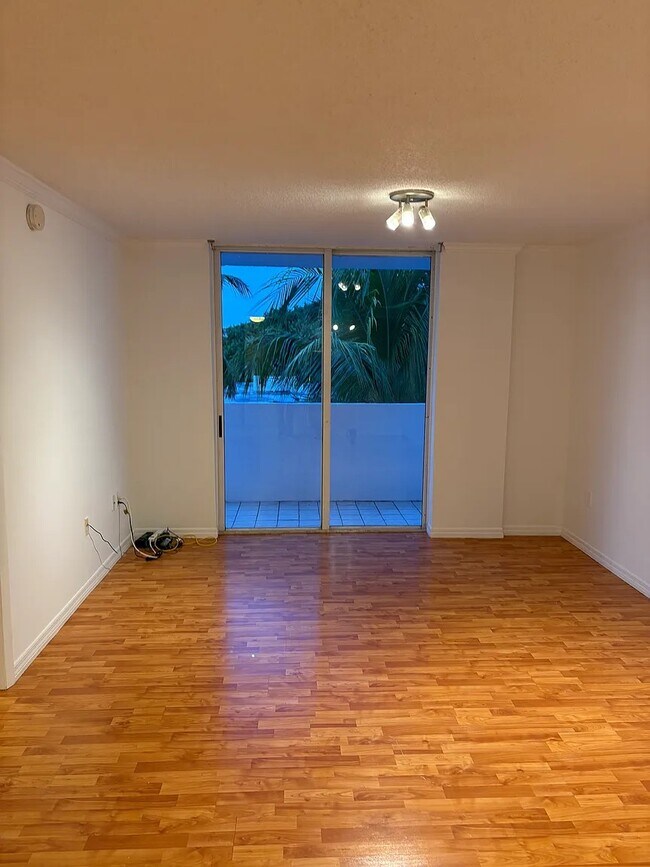 Building Photo - 80 S Shore Dr