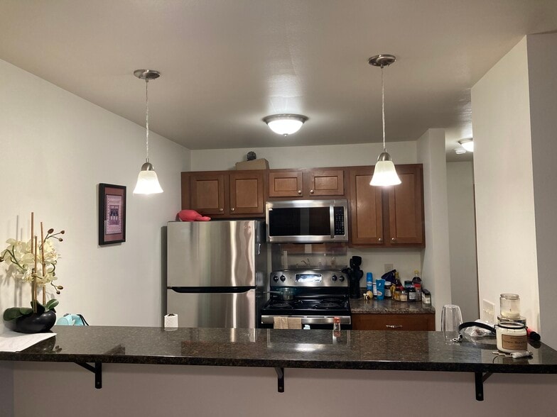 Primary Photo - Mapleview Apartments