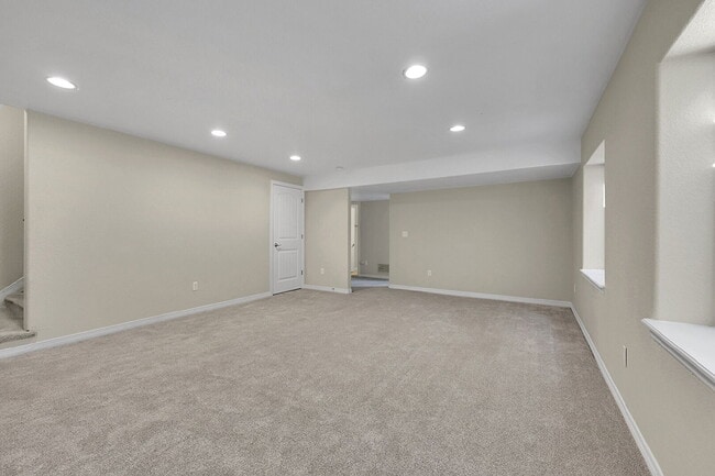 Building Photo - $2,750.00 - 6 Bedrooms, 3.5 Bathrooms, Single Family Home in Colorado Springs with Fenced Yard!