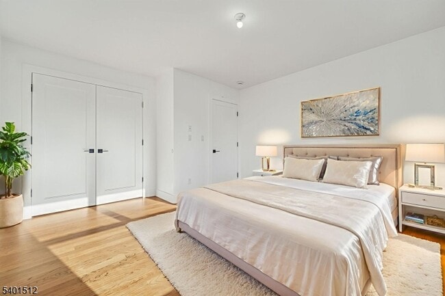 Building Photo - 19 Mountain Ave