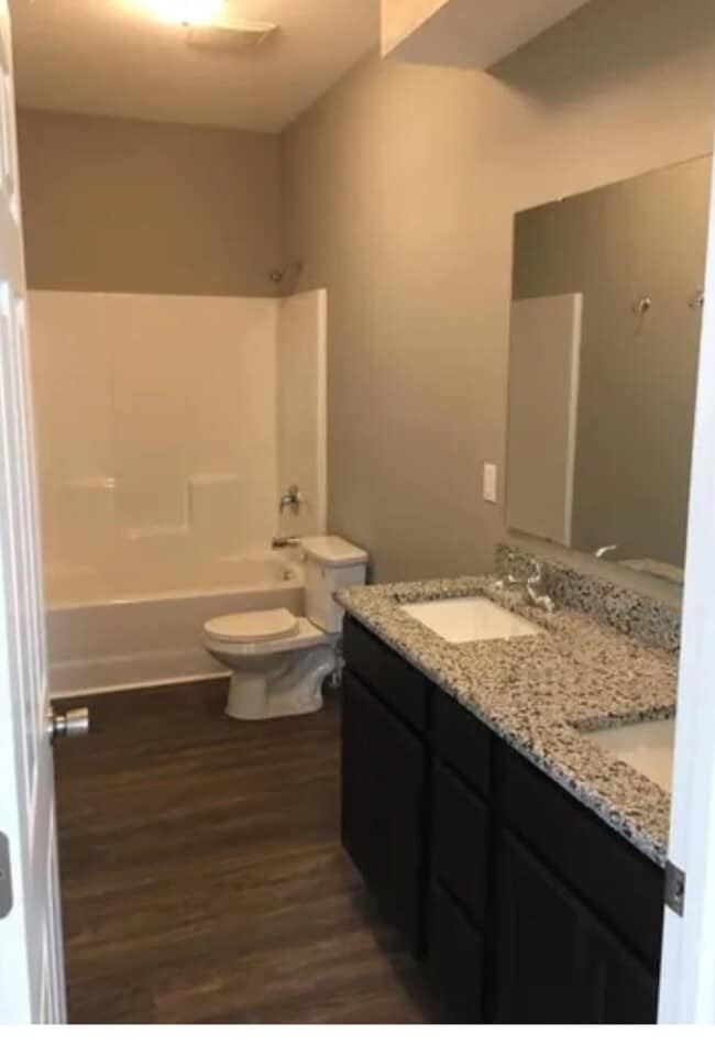 Building Photo - 613 W Harrison St