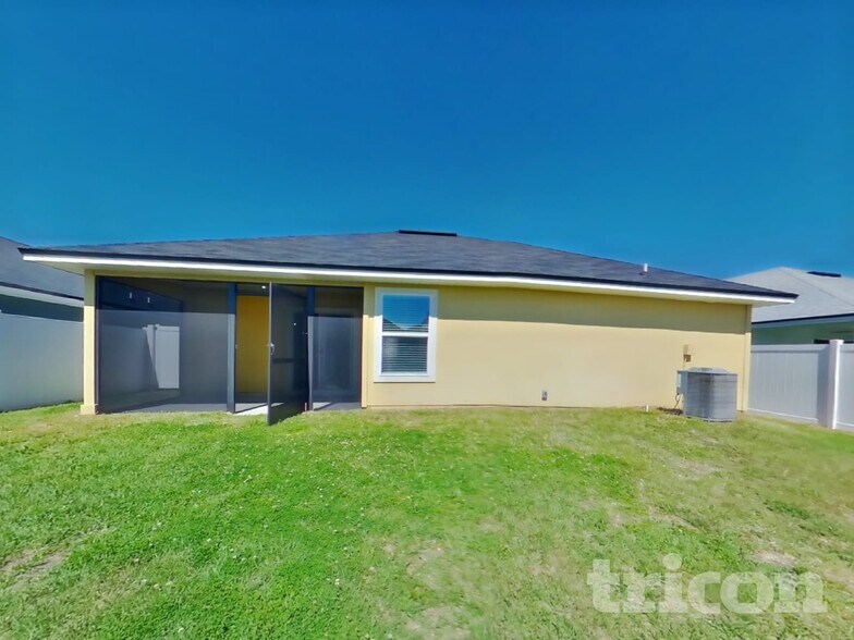 Building Photo - 97723 Albatross Dr