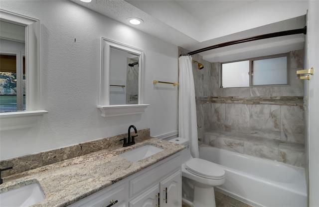 Building Photo - 2722 Stoneridge Dr