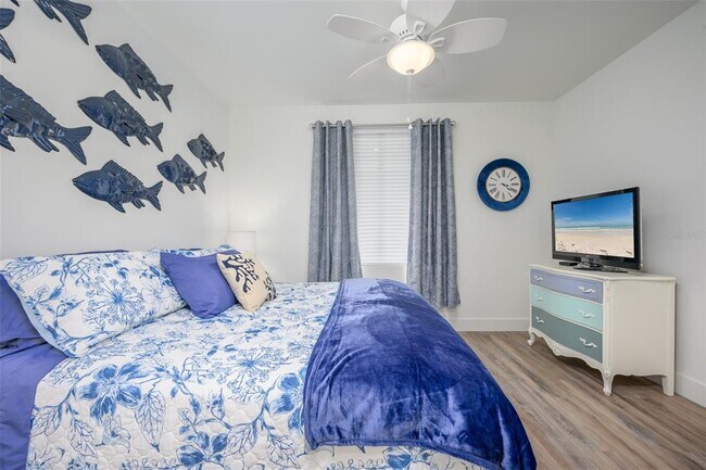 Building Photo - 1703 N Tamiami Trl