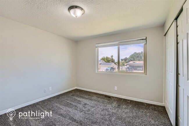 Building Photo - 667 West 2200 North