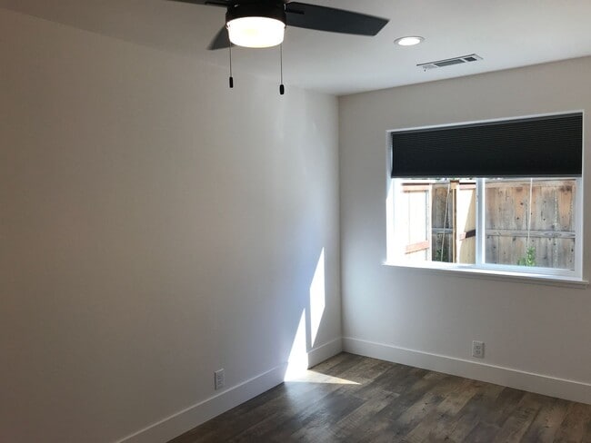 Building Photo - 0721 - 1319/1321 Normal Ave