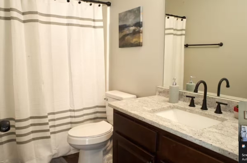 Building Photo - 718 Porter Ln