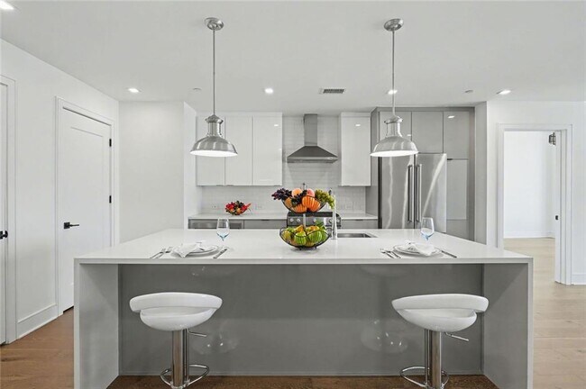 Building Photo - 788 West Marietta St NW