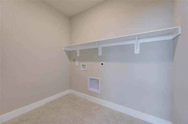 Building Photo - 1709 Summerlyn Ter Dr