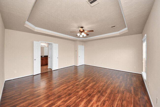 Building Photo - 14311 Lakepointe Bend Ln