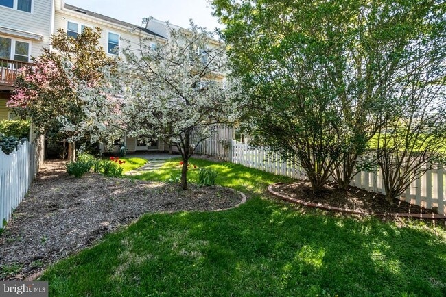 Building Photo - 21369 Sawyer Square