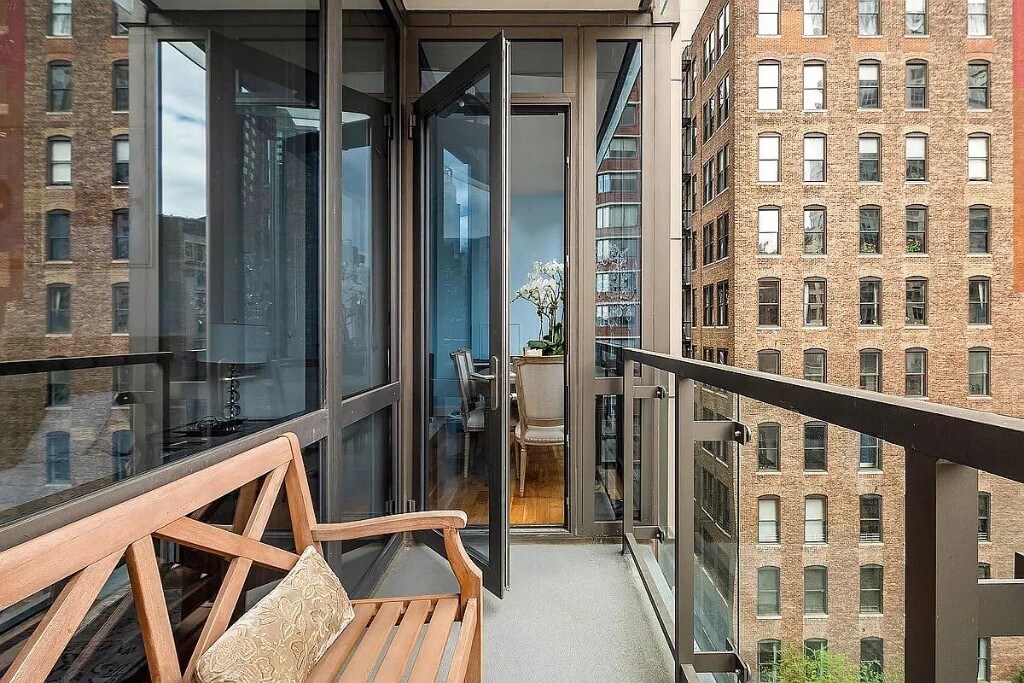 Building Photo - 101 W 24th St