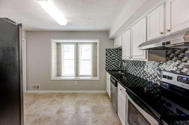 Building Photo - 4909 O'Flaherty Ct SW
