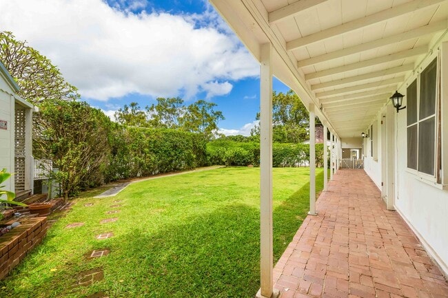 Building Photo - Rare Find: Tantalus Rustic Charm: Large: 1 Bdr/1 Bth:- Electric Included