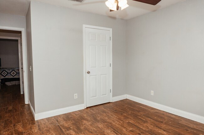 Building Photo - 2813 Atoka Trail