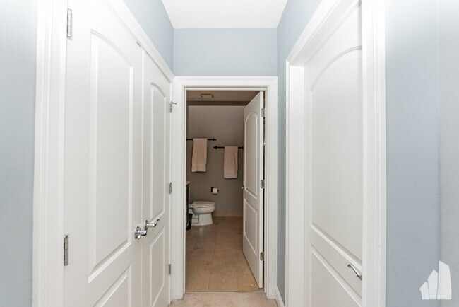 Building Photo - 101 W Superior St