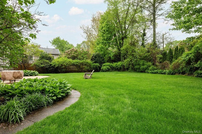 Building Photo - 11 Latonia Rd