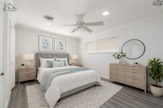 Building Photo - 2725 Devon Rd