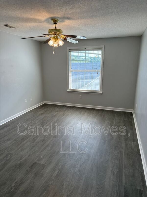 Building Photo - 107 Pelham Square Way