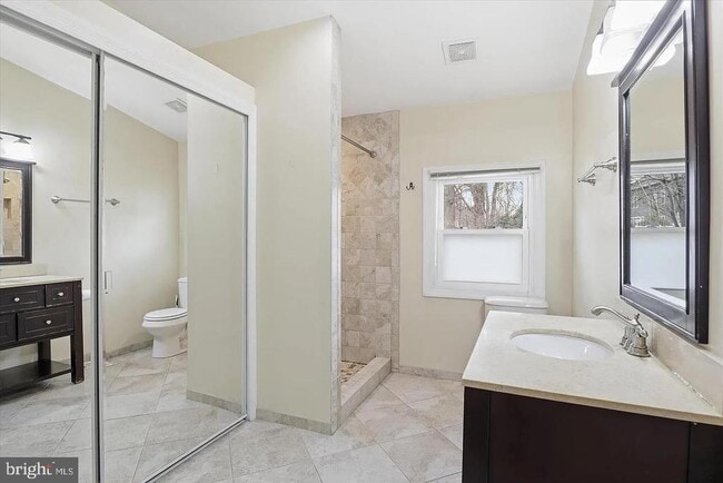 Building Photo - 7416 Sportsman Dr