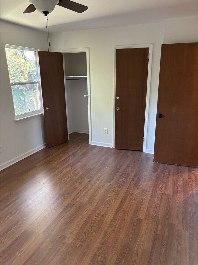 Building Photo - 5528 St James St