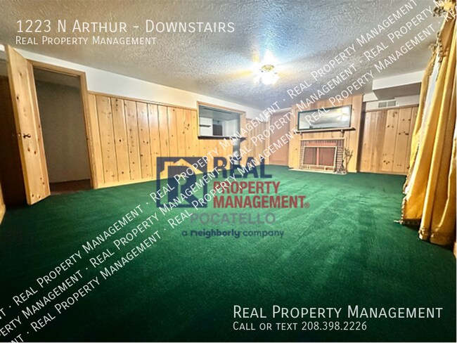 Building Photo - 1223 N Arthur-Downstairs