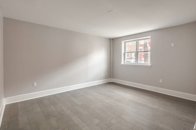 Building Photo - 1400 S 16th St