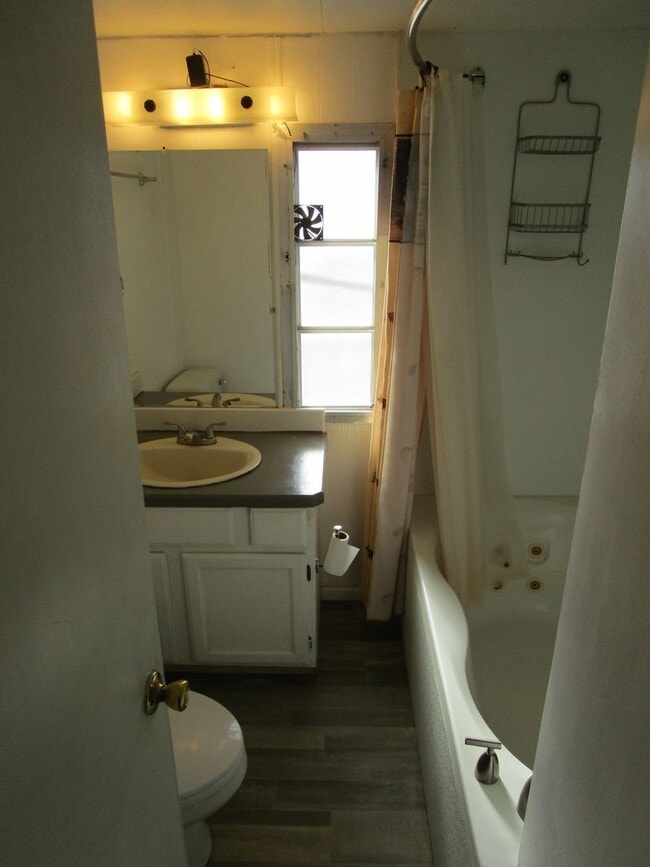Building Photo - Manufactured Home and ADU on Lower End of Juniper Canyon - Available Now!