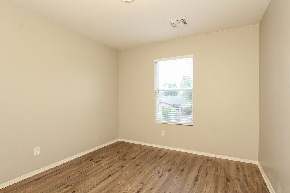 Building Photo - 7000 S Goshawk Dr