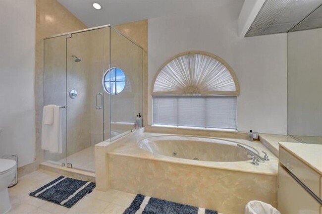 Building Photo - 23392 Mirabella Cir S