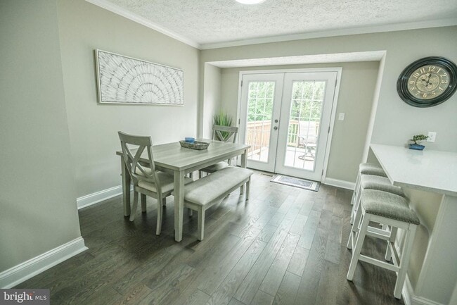 Building Photo - Townhome Chestnut Cove