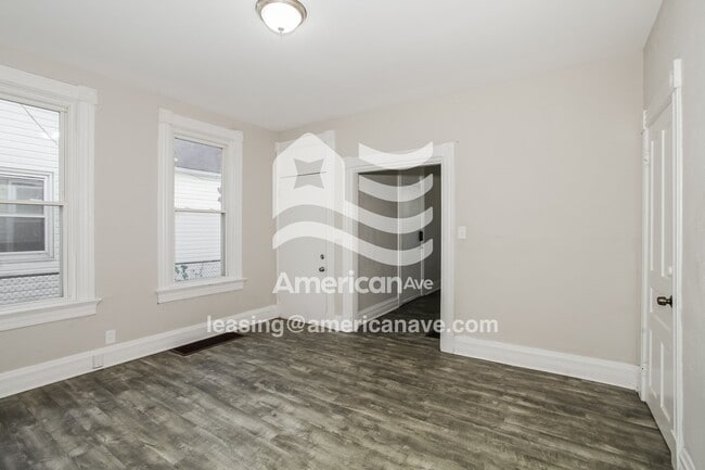 Building Photo - 228 Hanover St