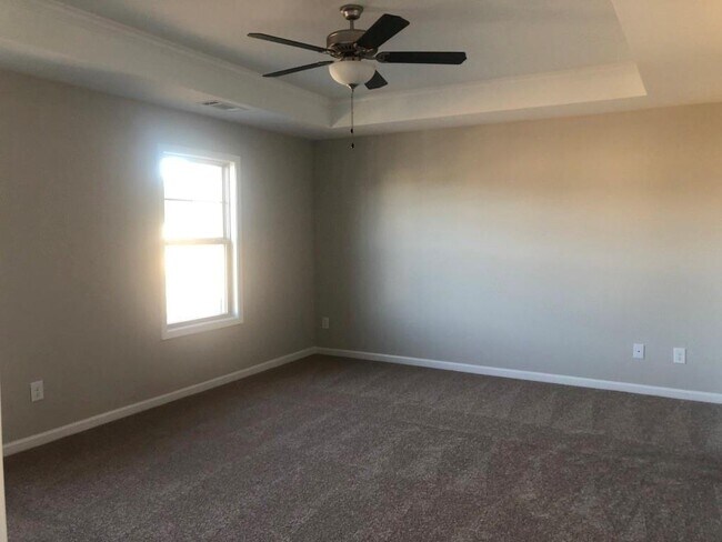 Building Photo - 221 Winterset Cir