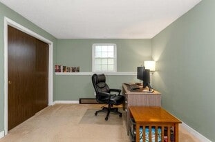 Building Photo - 89 Pleasant St