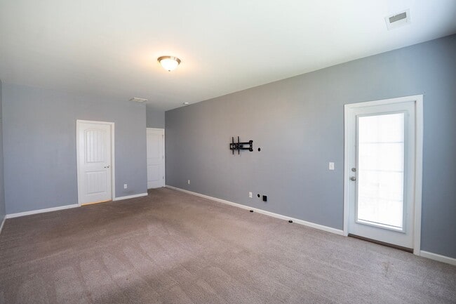 Building Photo - Available Soon!