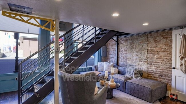 Building Photo - 20 Freedom Blvd 200 W