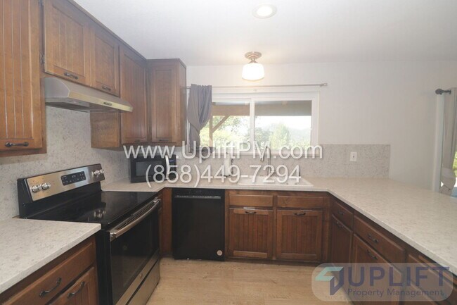 Building Photo - 15436 Las Manzanitas Rd