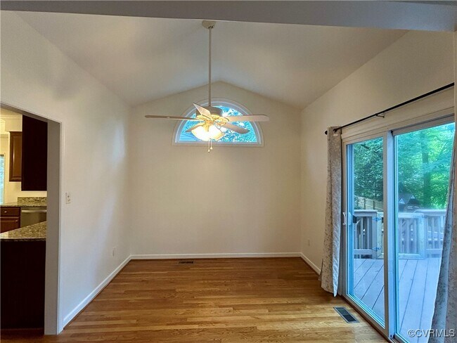 Building Photo - 1520 Crawford Wood Dr