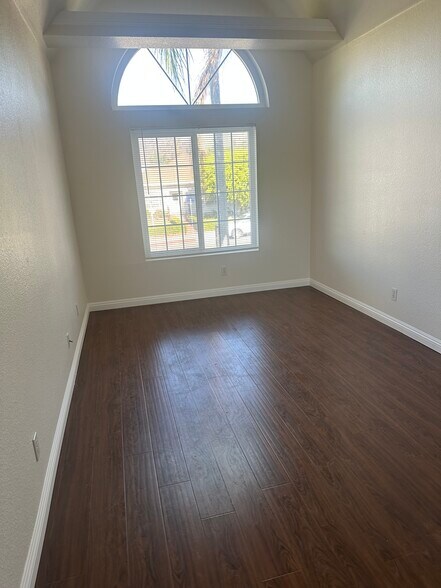 Building Photo - 13112 Hadley St