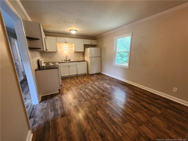Building Photo - 6493 Tarrytown Rd