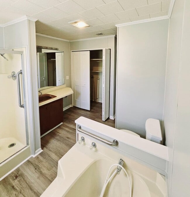 Building Photo - 215 N Landry Dr