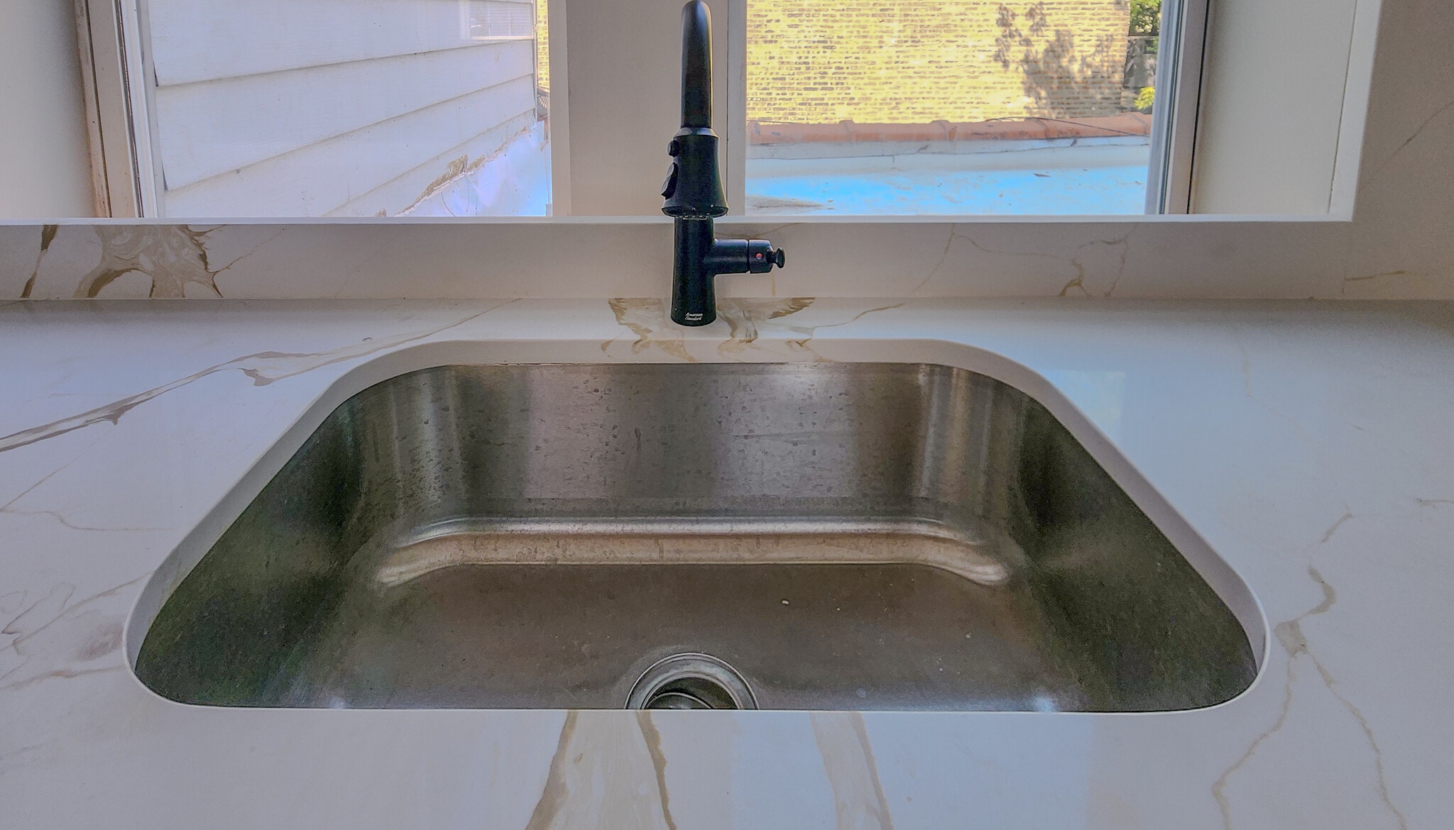 Building Photo - 2552 S Central Park Ave