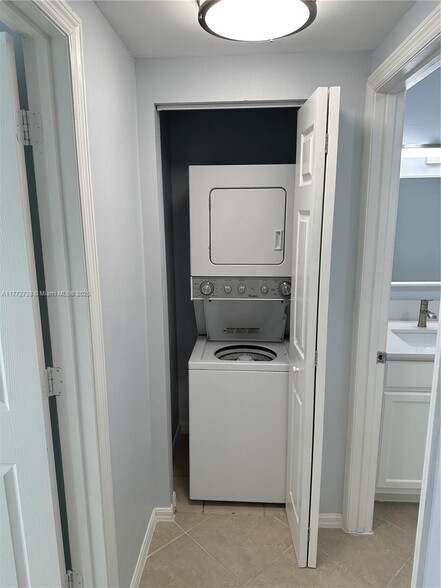 SO FLO Real Estate Group 2320 E PRESERVE WAY APT 301 MIRAMAR - 2320 E Preserve Way