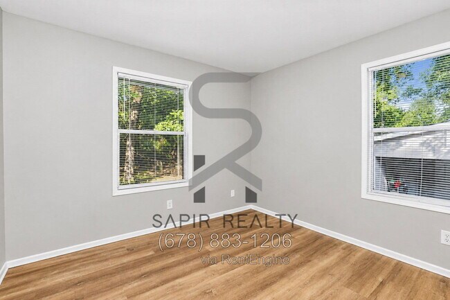 Building Photo - 5213 Heather Ln