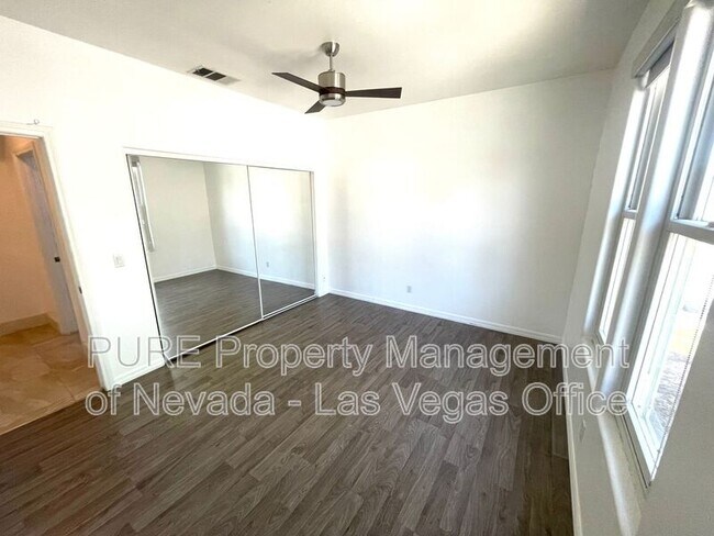 Building Photo - 9341 Lugo St