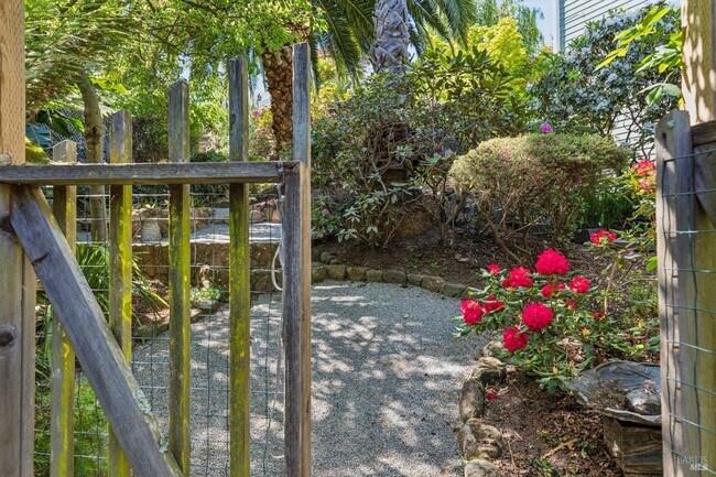 Building Photo - 32 Marin Bay Park Ct