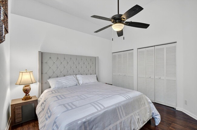 Building Photo - 4553 Barclay Fair Way
