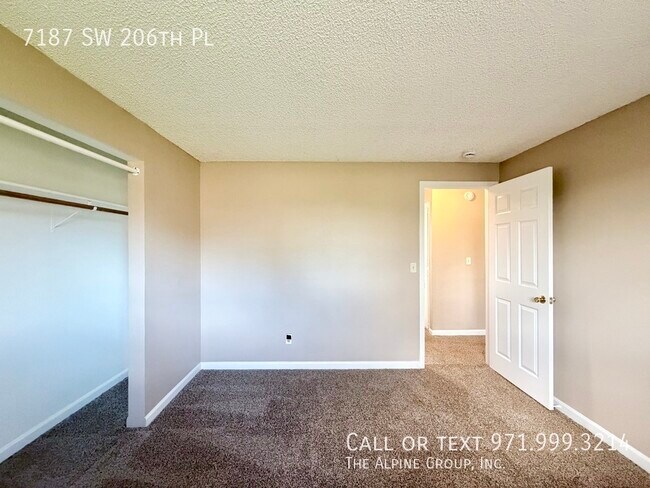 Building Photo - 7187 SW 206th Pl