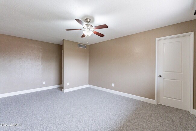 Building Photo - 1320 E Orchid Ln
